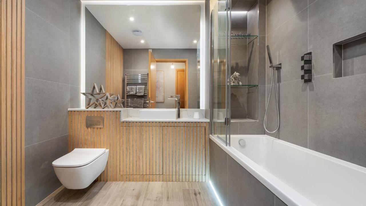 London'S Modern Nuance Apartment - Battersea Exterior photo